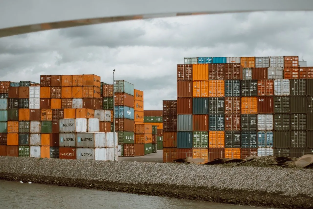 Logistik Lösungen: Wie individuelle Dienstleistungen komplexe Transportanforderungen vereinfachen