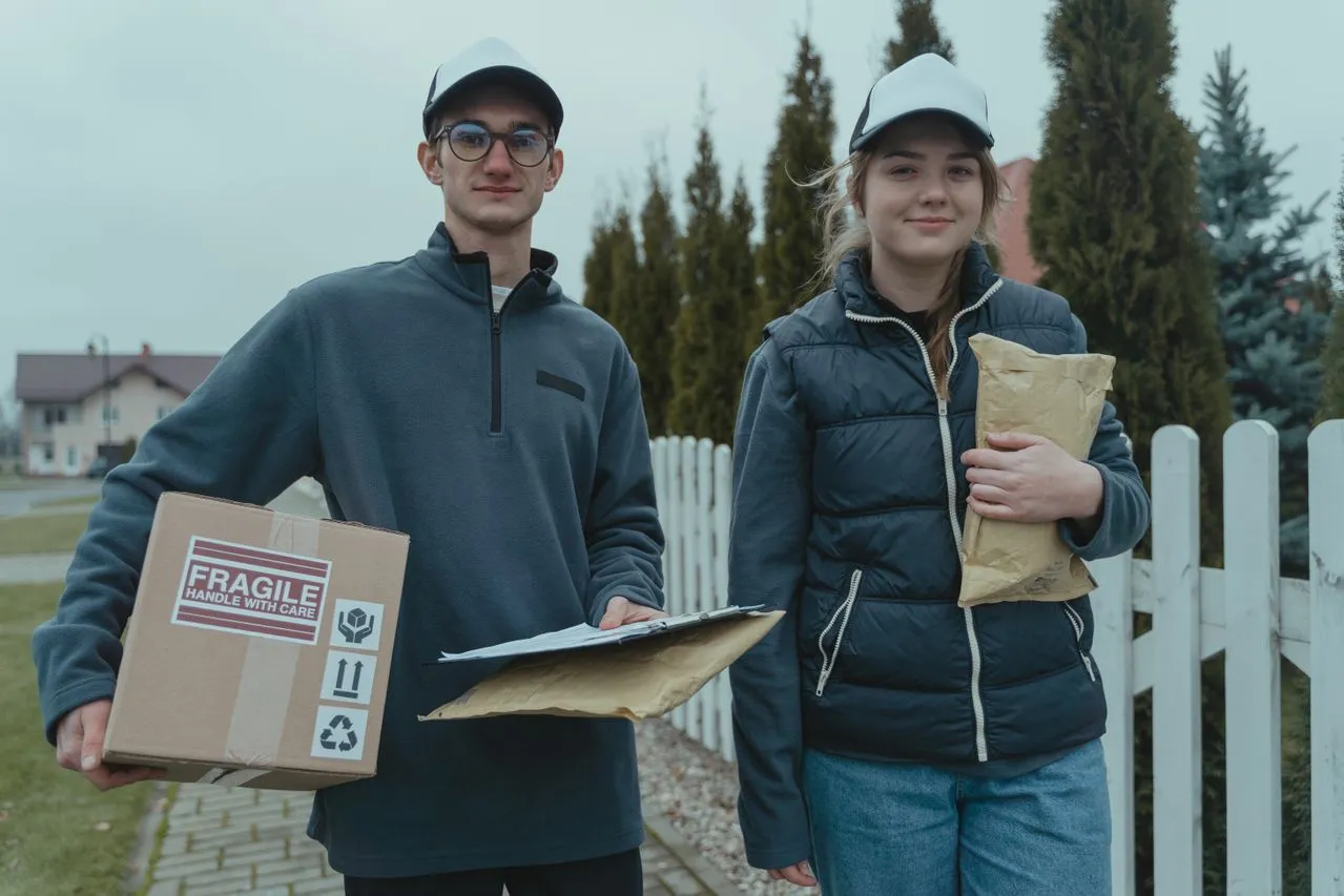 Kurierdienst oder Paketdienst: Welche Versandart ist die richtige?